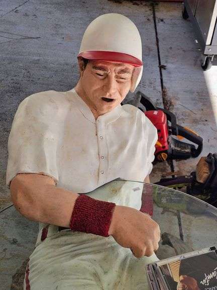 Downsizing estate auction 