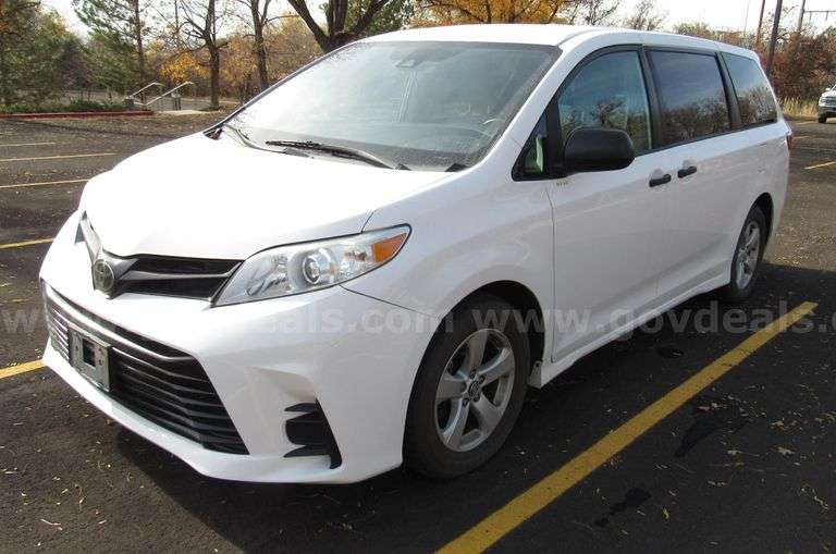 2019 Toyota Sienna L
