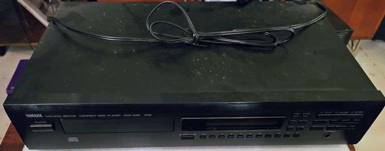 Yamaha CDX-530 natural sound cd player
