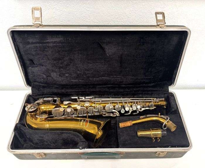 Selmer Bundy Alto Saxophone with Hardshell Case