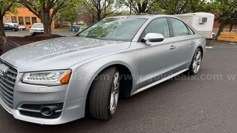 2016 Audi S8