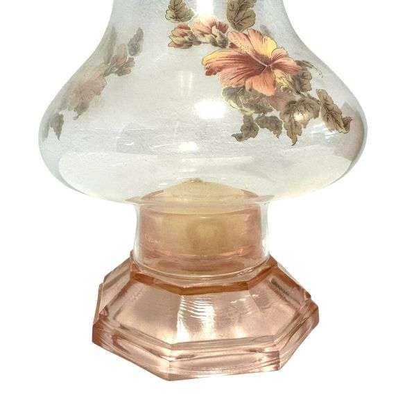 Vintage L.E. Smith Renaissance Candle Lamp Glass 7.25"