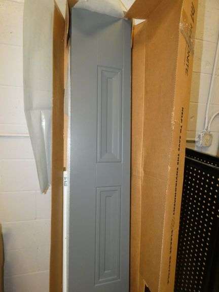New Set Masonite 48" Solid Bifold Doors