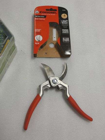Corona X Series Branch & Stem Pruner & 50ft Expanding Hose