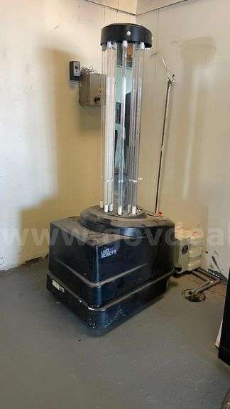 12 Lots: UVD Disinfecting Robots, Model B