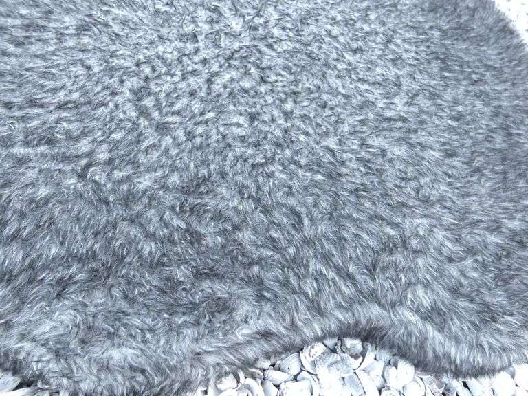 Super Soft Grey Plush Pet Bed @2.5ft x 3ft