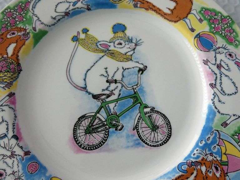 National Trust "Mice At Play" English Bone China Collectible 8" Plate