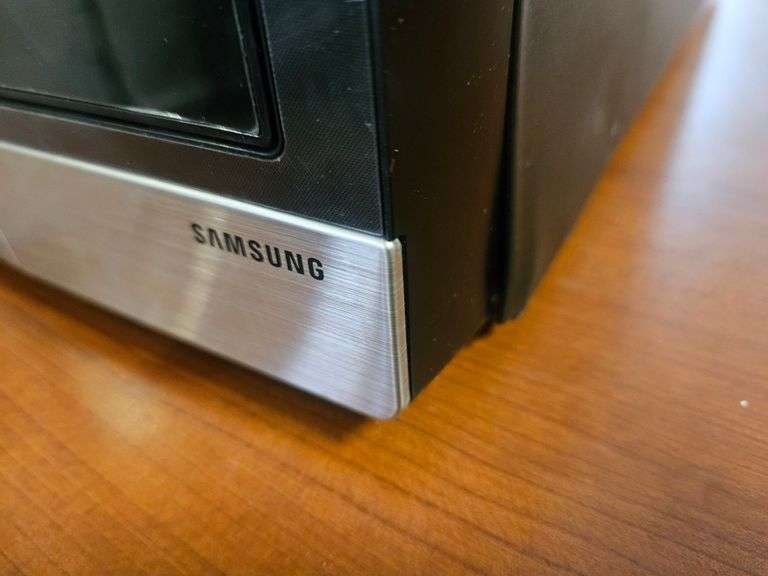 New SAMSUNG 1.9cuft Microwave Oven -Matte Black / Stainless