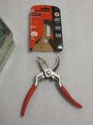 Corona X Series Branch & Stem Pruner & 50ft Expanding Hose