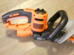 Black & Decker SawBlade 20" Corded Hedge Trimmer