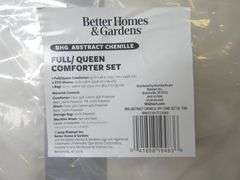 New Better Homes & Gardens Full/Queen Comforter Set
