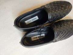 New Pair STEVE MADDEN Size 6 Sneakers
