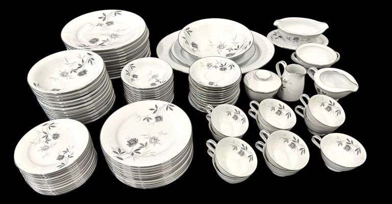 91pc Noritake China Service for 12