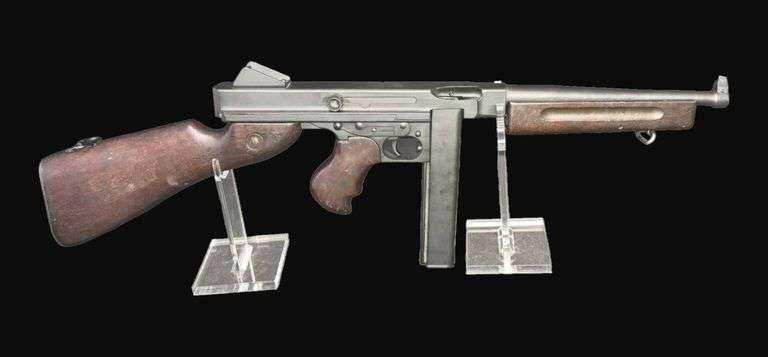 Thompson Model M1A1 Sub Machine Gun Replica