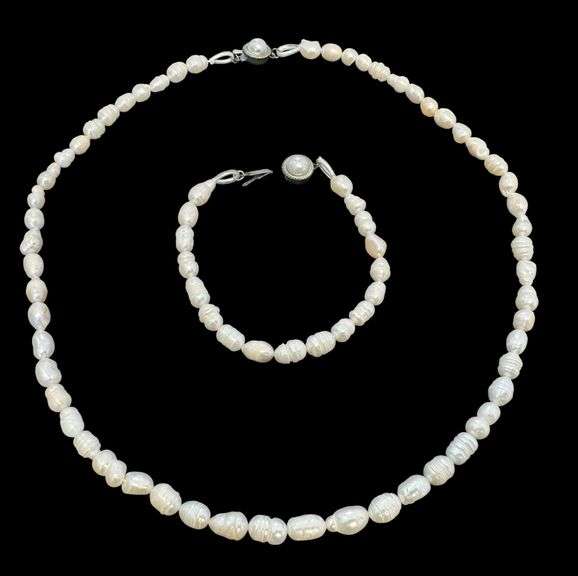 2pc Freshwater Pearl Necklace & Bracelet Set