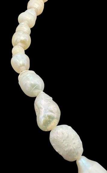 2pc Freshwater Pearl Necklace & Bracelet Set