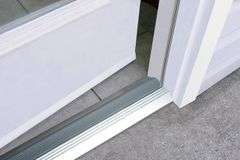 M-D Building Products 08151 3-3/4 in. x 3/4 in. x 72 in. Silver Aluminum and Vinyl Heavy-Duty Low-Pr