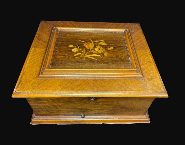 Rare Nineteenth Century German Polyphon Single Comb Music Box