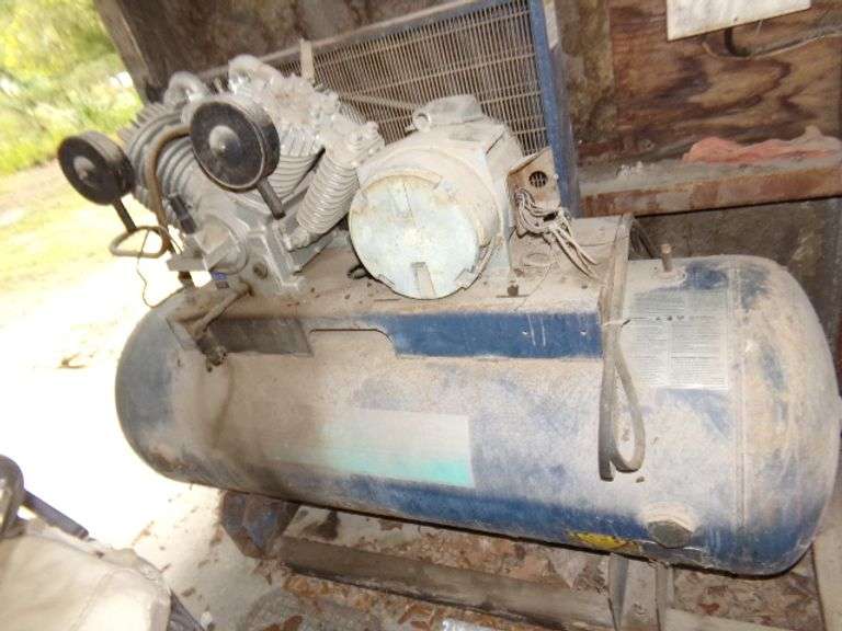 TRUCKING BUSINESS LIQUIDATION AUCTION