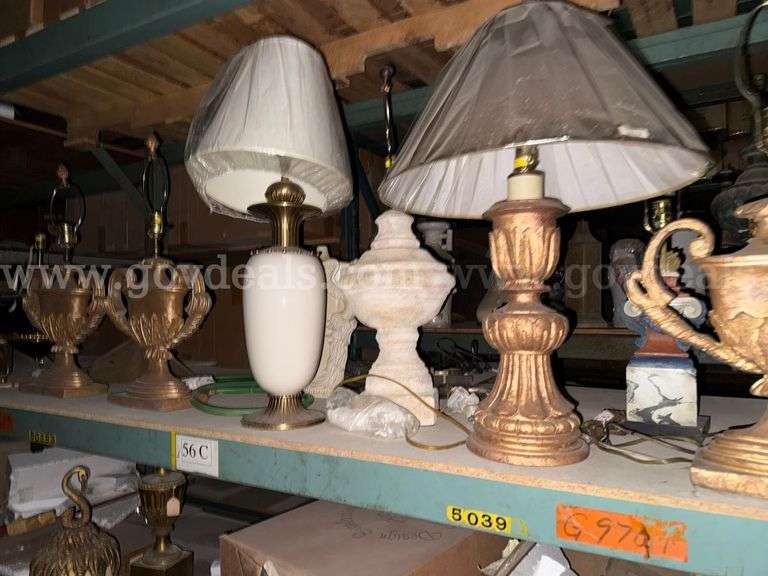 Large Warehouse Lot of Lighting – Chapman Fixtures, Lamps & Components (Approx. 4000 Sq Ft Inventory)