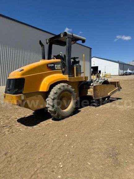 CAT CP433E Padfood Compactor