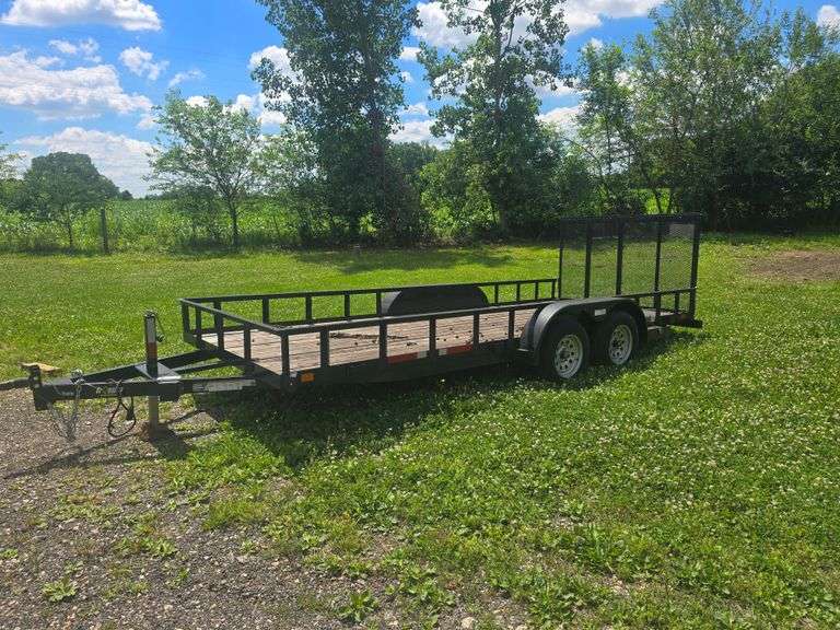 Outdoor Auction, Fun for all !!!!!